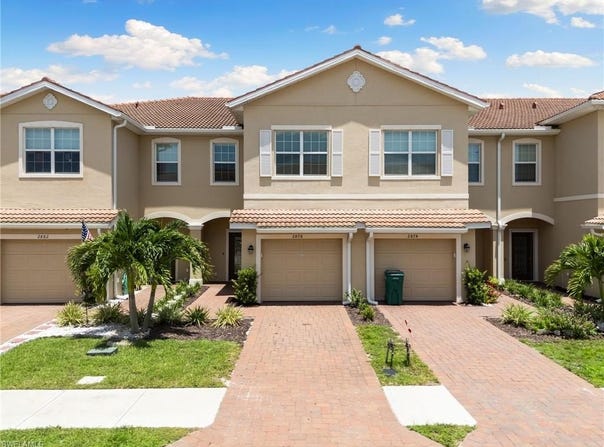 2878 Blossom Way, NAPLES, FL 34120
