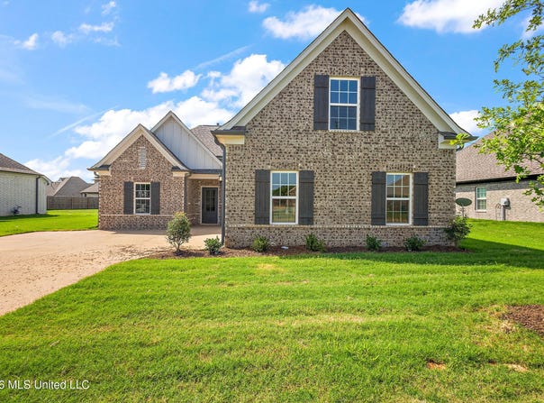 6448 Chloe Way, Walls, MS 38680