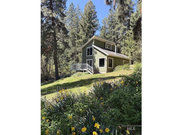 1006 Ken Trl, Moscow, ID 83843