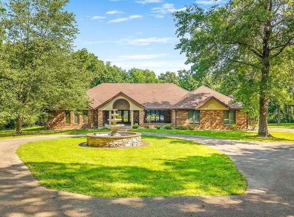 2856 W Forest Road, FREEPORT, IL 61032