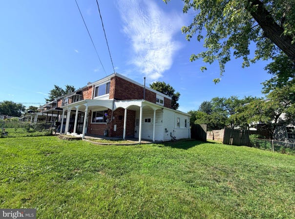 2916 FREEWAY, HALETHORPE, MD 21227