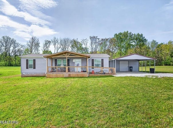 156 Falls View Rd, Sparta, TN 38583