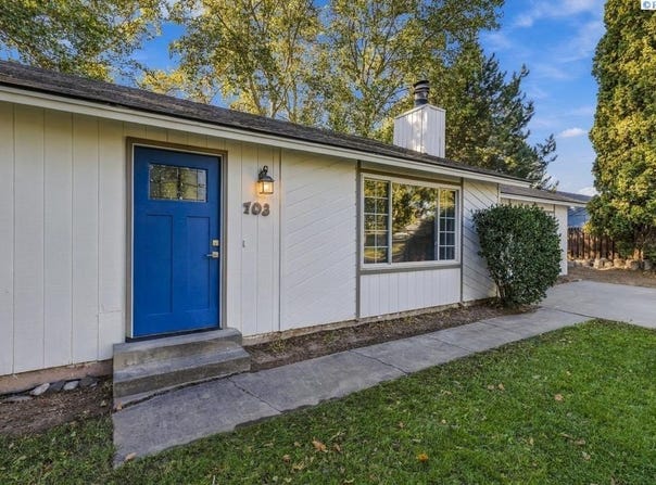703 W 48th Ave, Kennewick, WA 99337