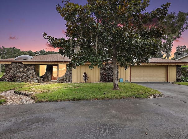2314 HILLSIDE Drive, MOUNT DORA, FL 32757