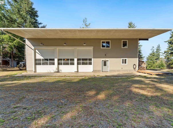 56227 WISTERIA Dr, Bandon, OR 97411