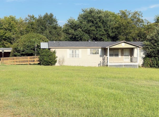 1708 N Pine Street, Vivian, LA 71082