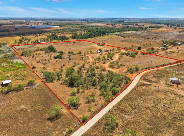 2280 County Road 117, Nixon, TX 78140