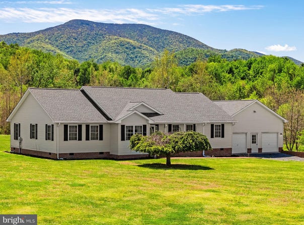 6315 IDA Road, STANLEY, VA 22851