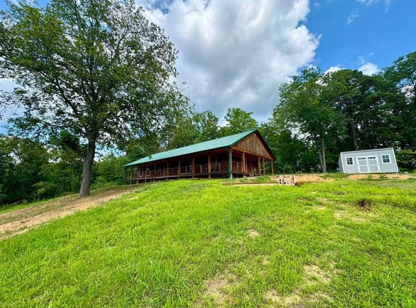 1063 Steele Hollow, Spencer, WV 25276