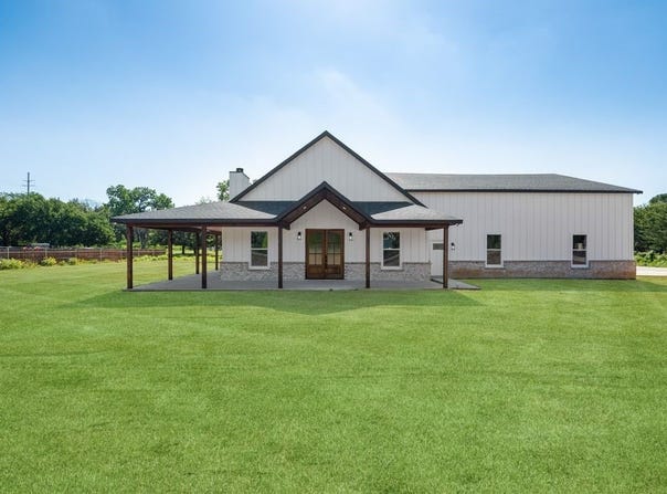 181 County Road 4757, Rhome, TX 76078