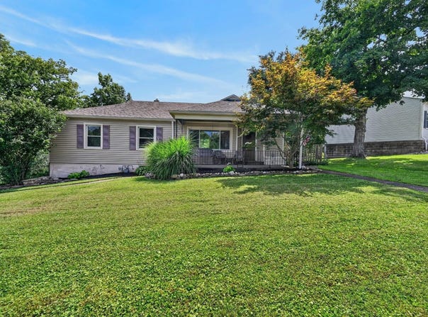 205 Donna Drive, Aurora, IN 47001