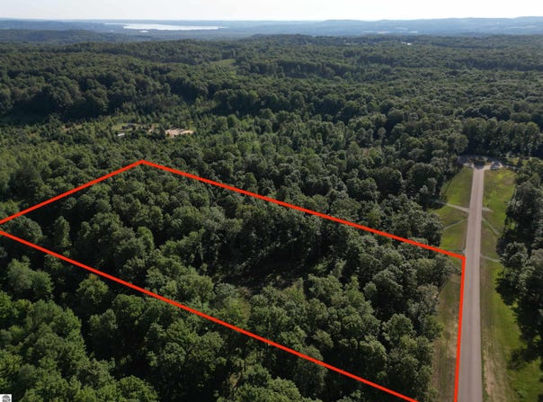 1371 E Solaris Way lot: B5, Maple City, MI 49664
