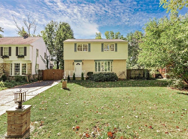 2762 Berkshire Road, Cleveland Heights, OH 44106