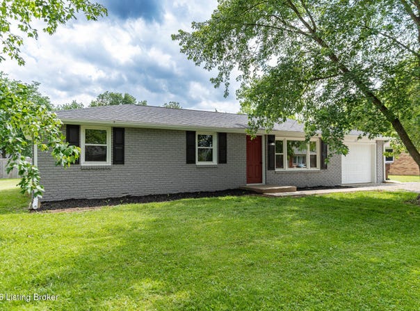 123 N Sycamore Dr, Hanover, IN 47243