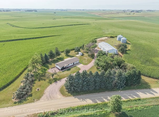 12497 Kestrel Ave, Le Mars, IA 51031