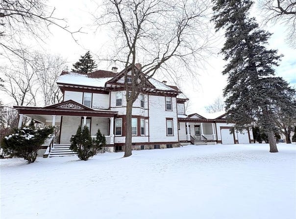 1122 Pine Street, Dawson, MN 56232