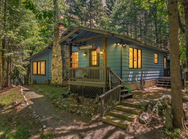 1210 DEER TRAIL LN, Eagle River, WI 54521