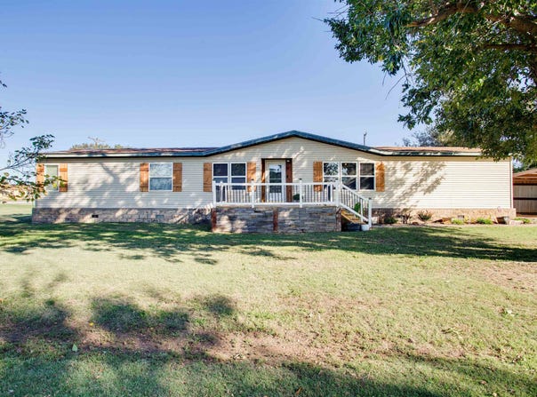 208 E Quincy, Covington, OK 73730