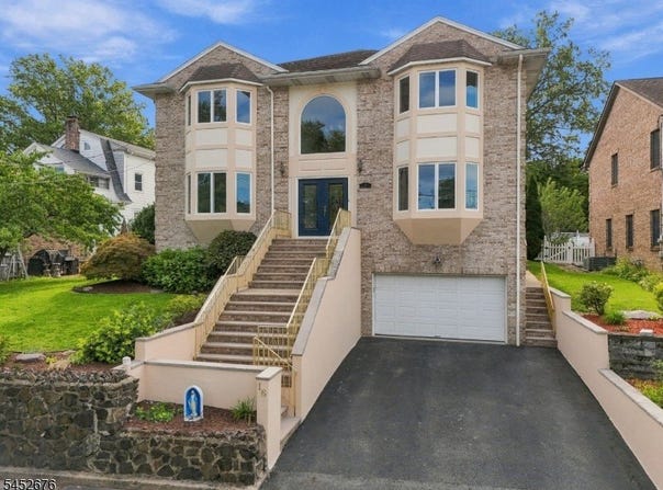 16 Sunset Drive, Nutley Twp., NJ 07110-2104