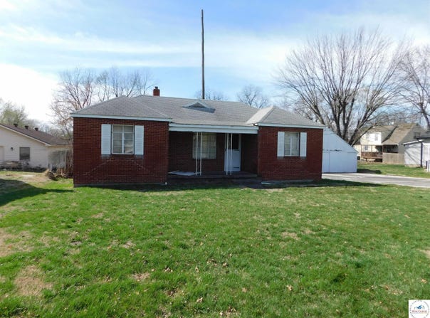 1005 S Main Avenue, Clinton, MO 64735