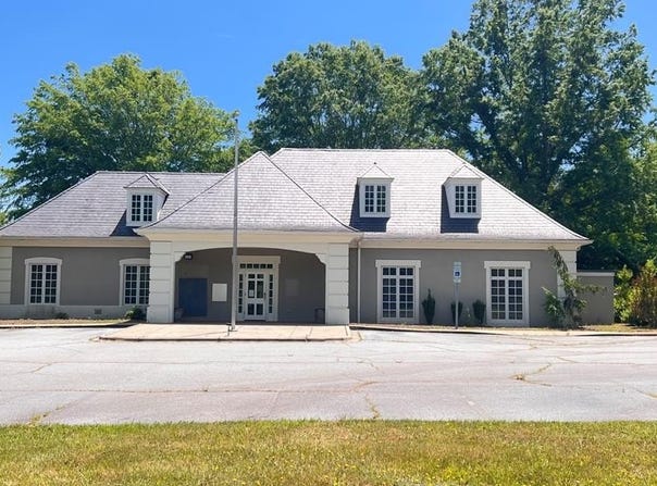 114 Westgate Plz, Franklin, NC 28734
