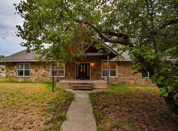 2363 W Denman, Stephenville, TX 76401