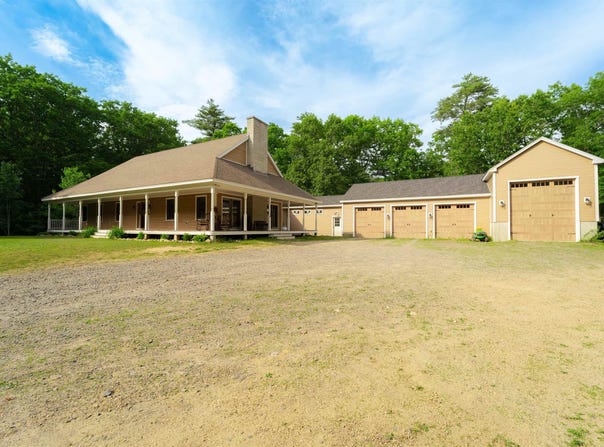 6 Phoenix Drive, Kingston, NH 03848