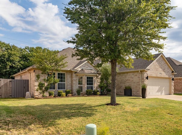 8308 Teja Trail, Benbrook, TX 76126
