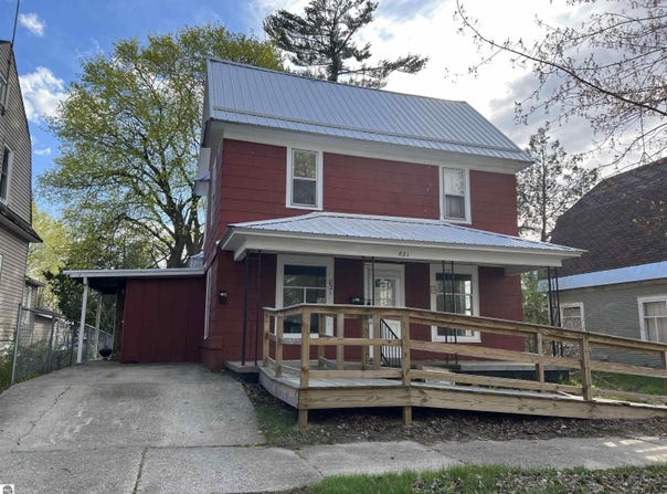 821 COTEY, CADILLAC, MI 49601