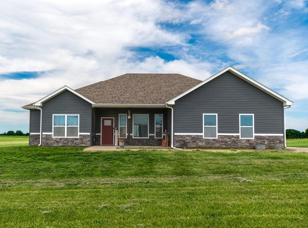 1987 County Road 1620, Cairo, MO 65239