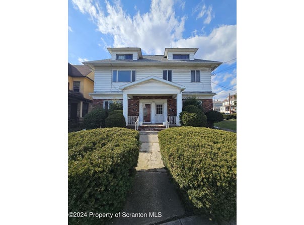 1218 S Main Ave, Scranton, PA 18504