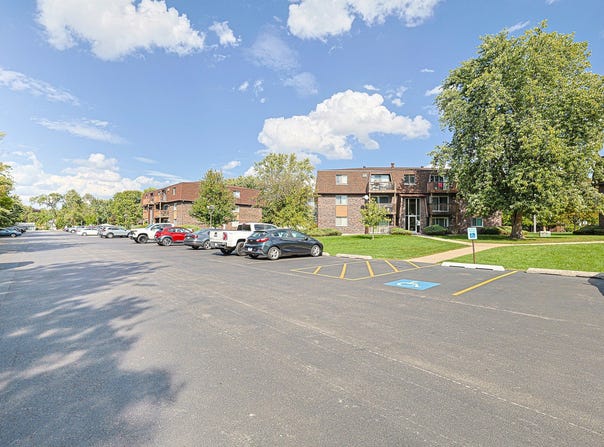 19380 Wolf Road, Mokena, IL 60448