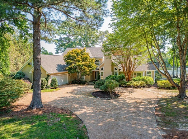 94 Sculling Oar Trail, KILMARNOCK, VA 22482