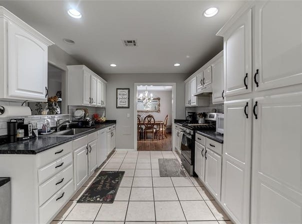12127 SW 4th Street, Yukon, OK 73099