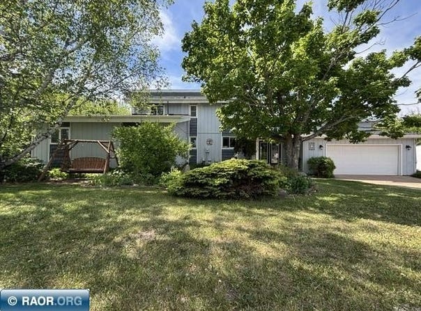 333 NE 5th Ave, Chisholm, MN 55719