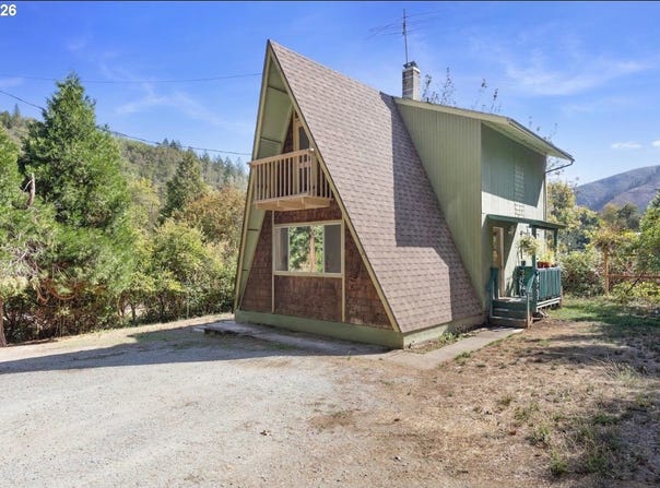 183 ECKLUND St, Canyonville, OR 97417