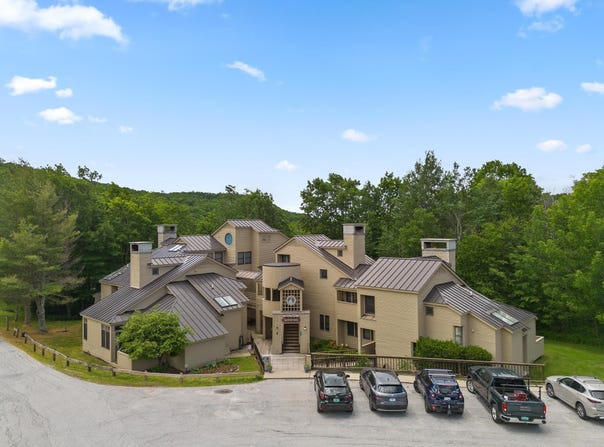 55 Fox Hollow Village, Mendon, VT 05701