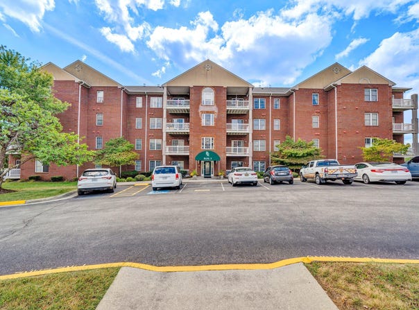 4438 Pheasant Ridge Rd, Roanoke, VA 24014