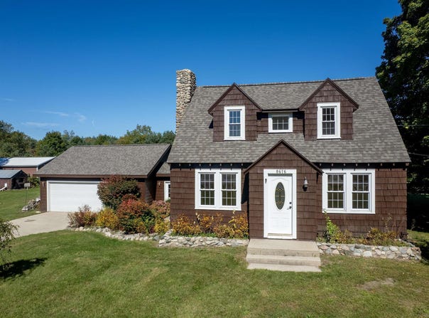8616 CEDAR RUN ROAD, TRAVERSE CITY, MI 49684
