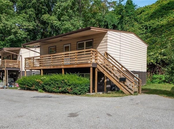 1927 Preston Avenue, Akron, OH 44305