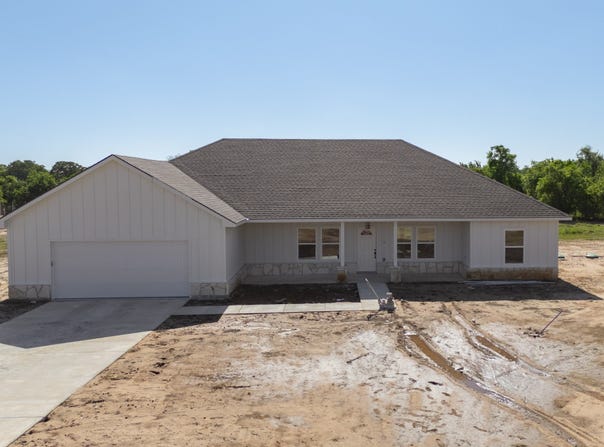 Calhoun lot: 3,, Montague, TX 76251