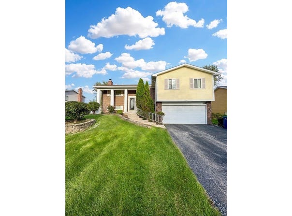 135 Oriole Road, Matteson, IL 60443