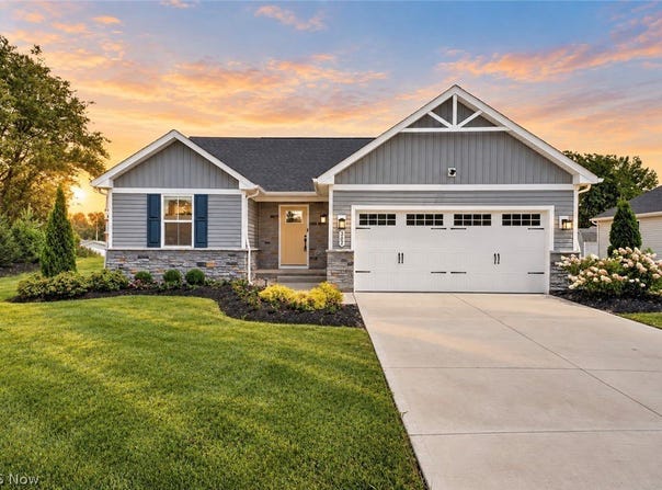 302 Ridgewater Drive, Elyria, OH 44035