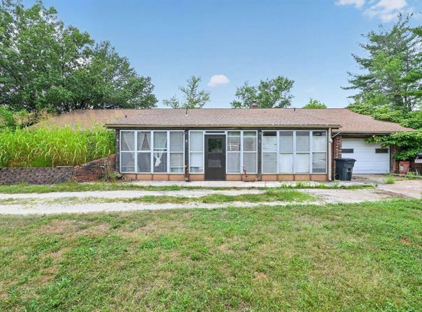 6685 SE Isley Dr, Holt, MO 64048