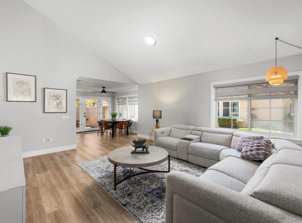 1714 Knollfield Way, Encinitas, CA 92024