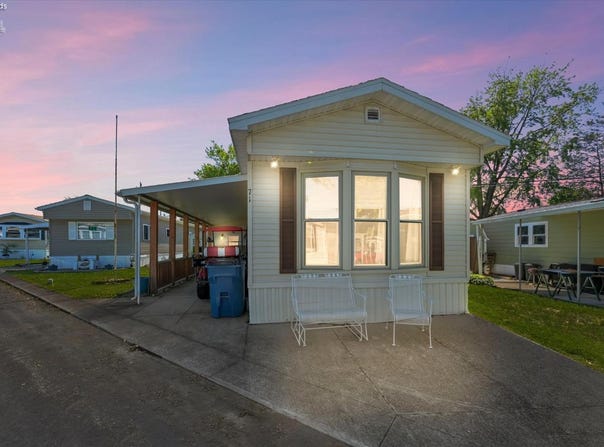 8175 North Shore Boulevard, Marblehead, OH 43440