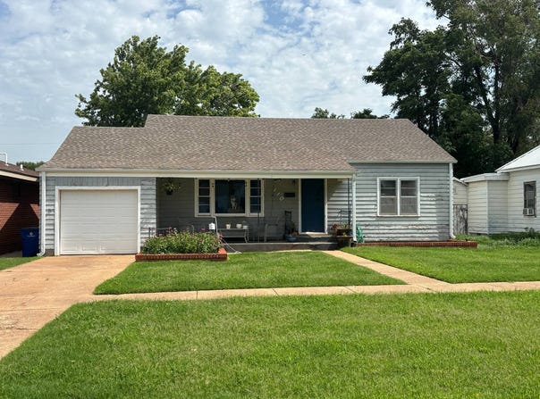 110 E Barnes, Alva, OK 73717