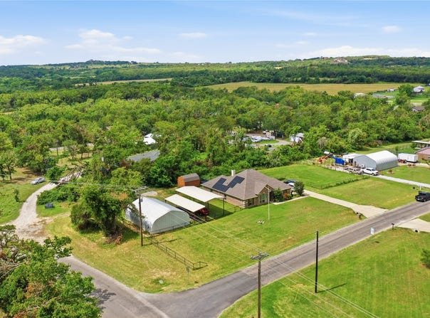 101 Hampton Lane, Springtown, TX 76082