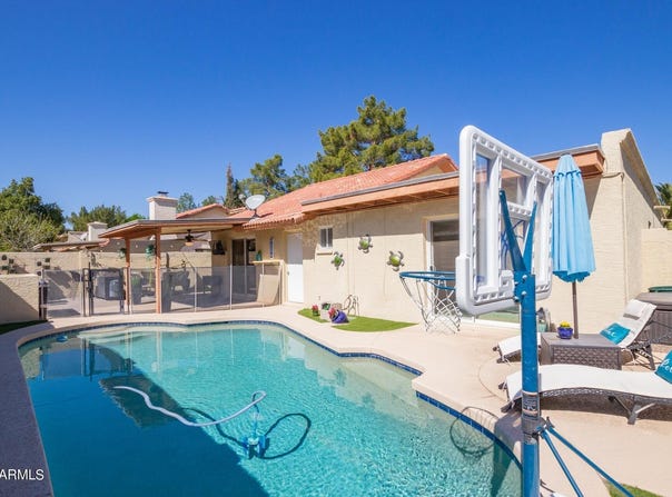 311 E PINON Way, Gilbert, AZ 85234