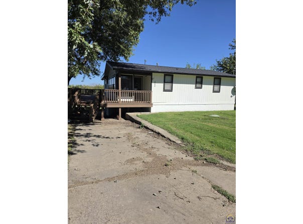 2598 S Shore DR, Vassar, KS 66543